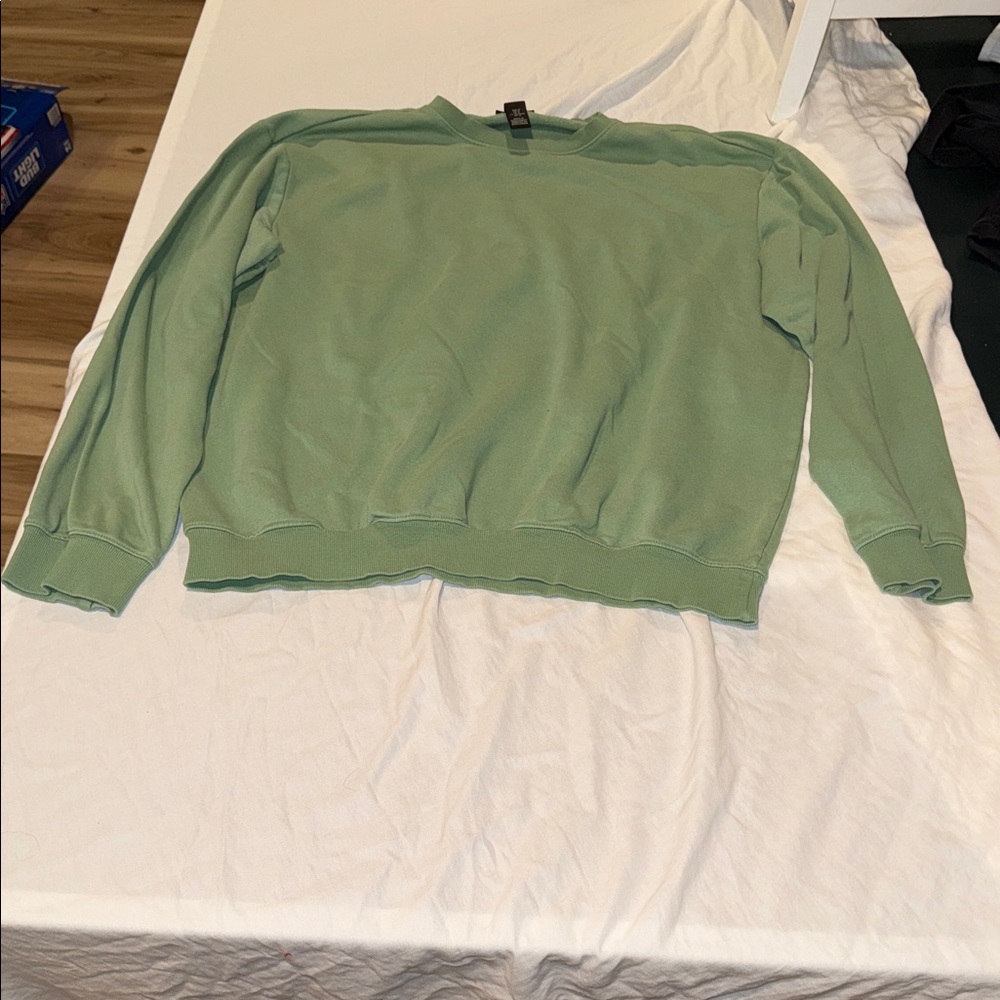 H&M Green Crewneck Sweater